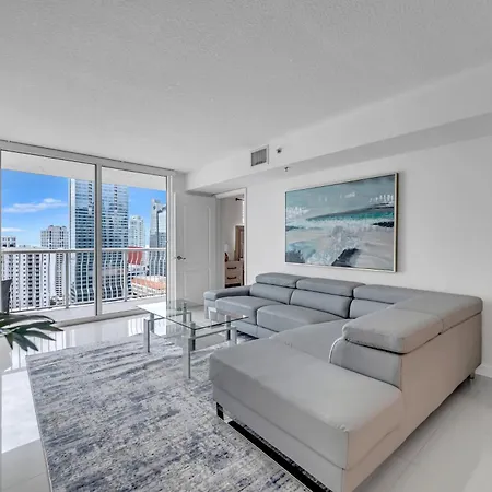 The Club - 1200 Brickell Bay Drive Appartement
